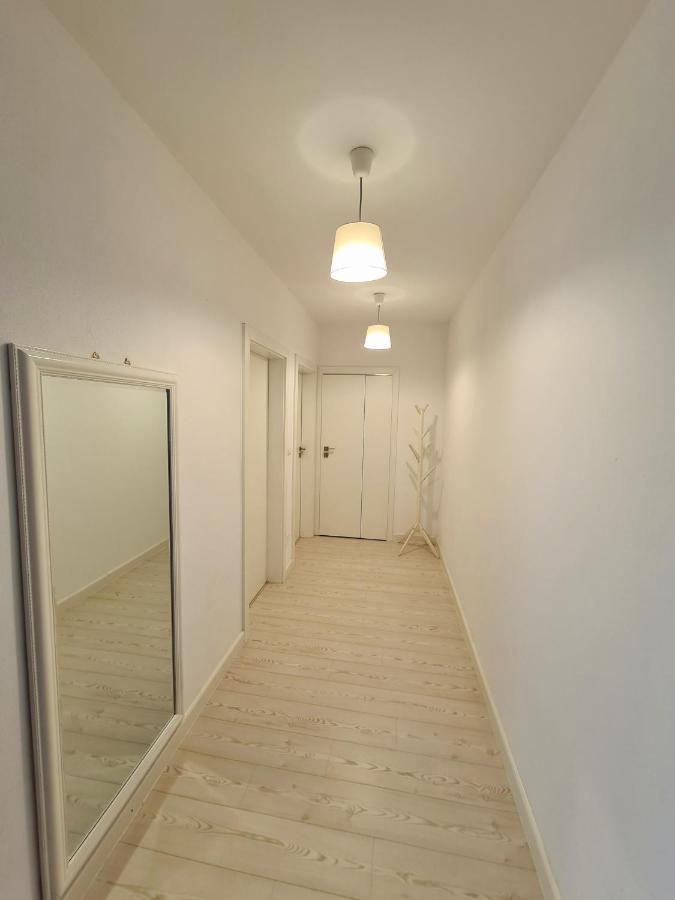 אראד Central Apartament Urbana מראה חיצוני תמונה